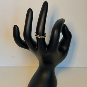 Gold ring chain style
